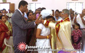 Sojan Deepa Wedding Photo Album